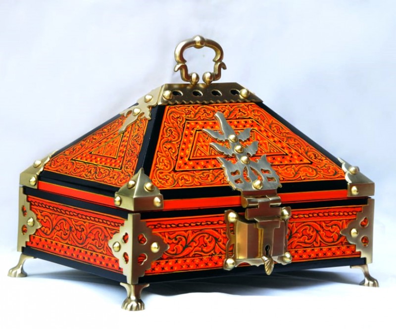 Kauthuk Mahagony Wood Crafted Mural Painted Nettur Petti Traditional Jewellery Box (Orange, 13 x 9 Inches)