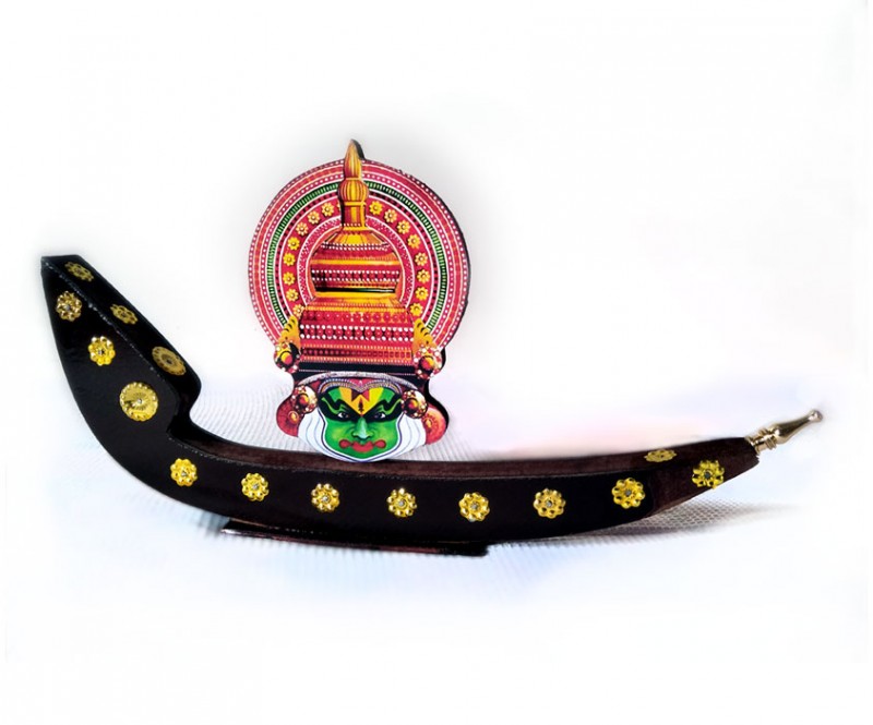 Traditional Miniature of Kathakali Snake Boat Souvenir with Decorative Print for Home Decor and Gifting